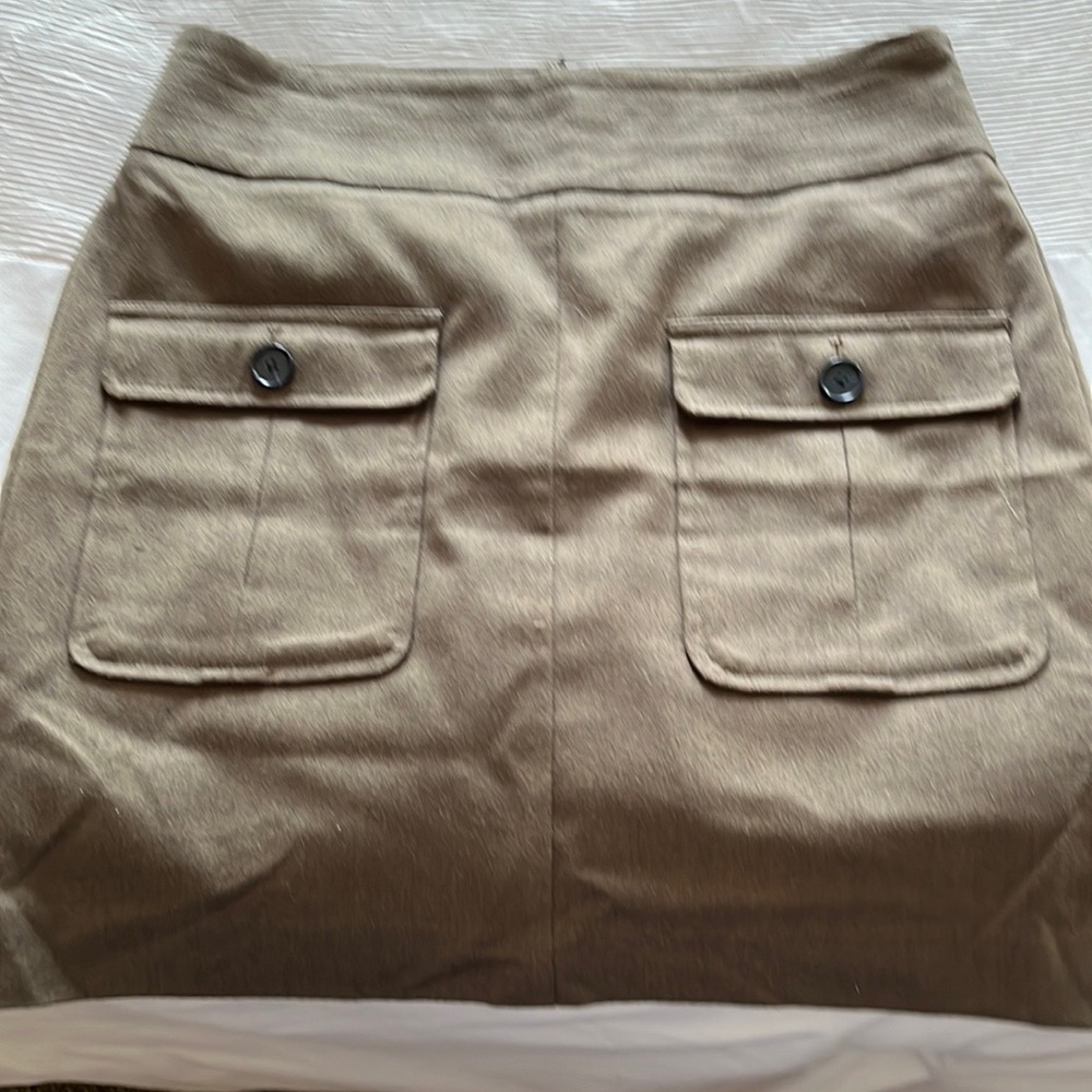 Womens skirt size 4